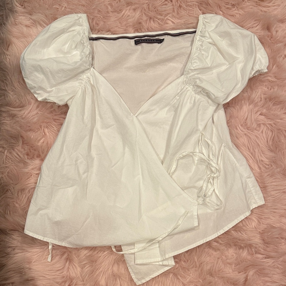 Elegant White Puff Sleeve Blouse
